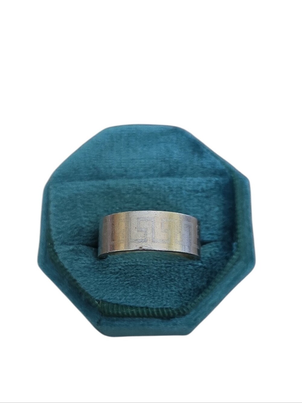 Size 9 Silver Toned Geometric Pattern Band